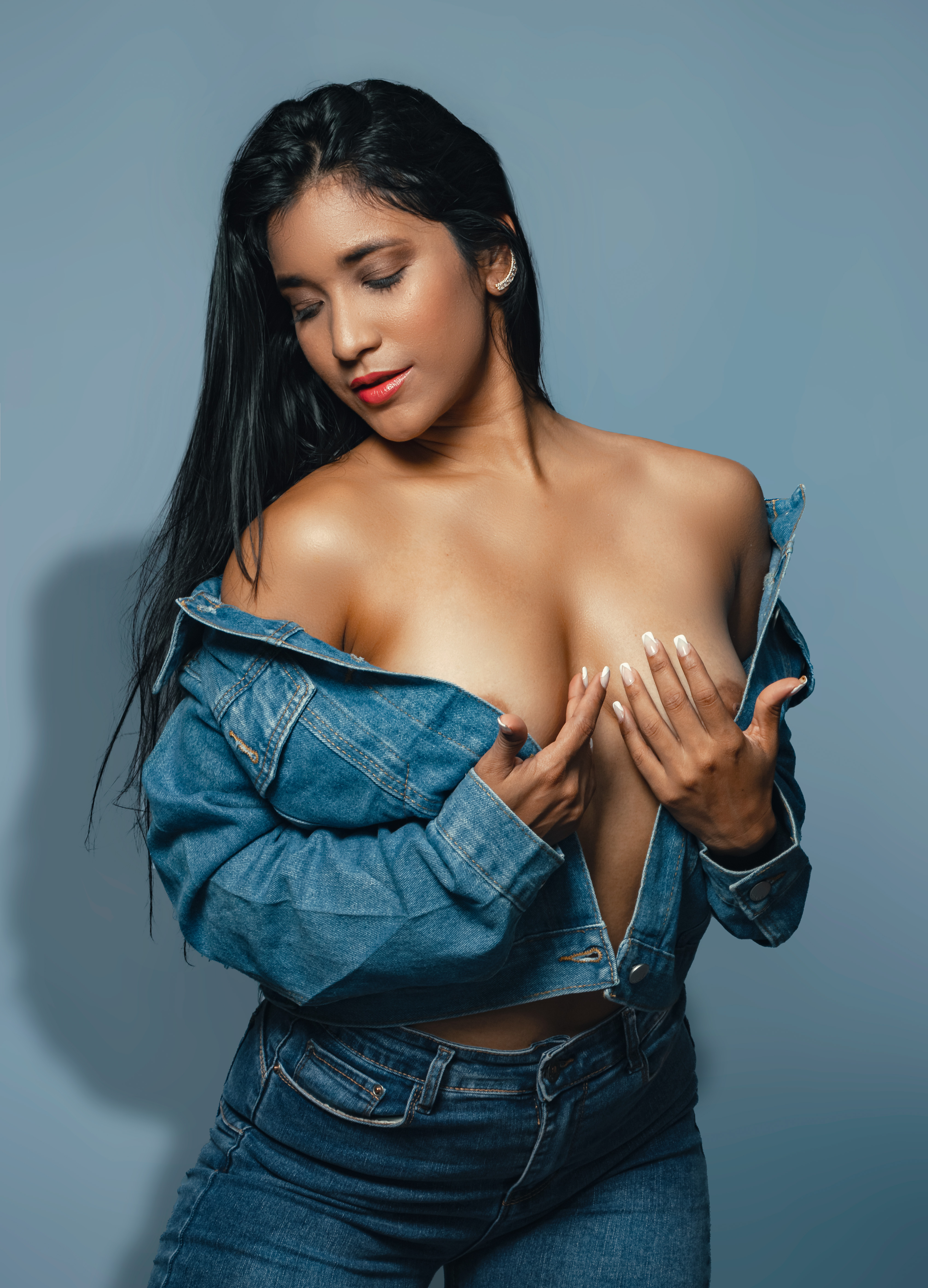 Live sex webcam photo for NaishaRoussel #7410253