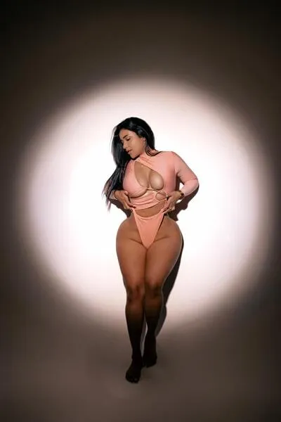 Live sex webcam photo for NaishaRoussel #7410332