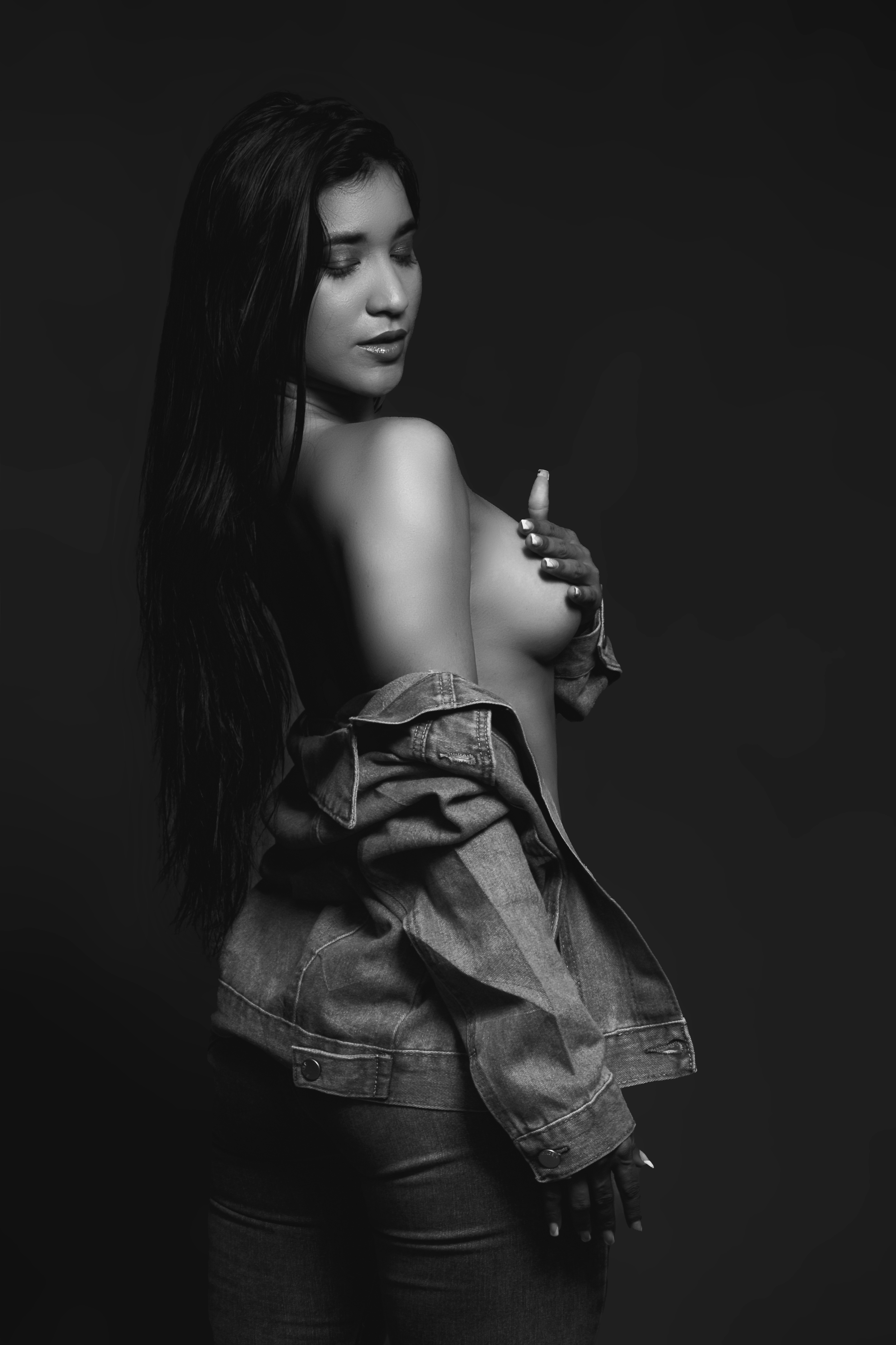 Live sex webcam photo for NaishaRoussel #7410256