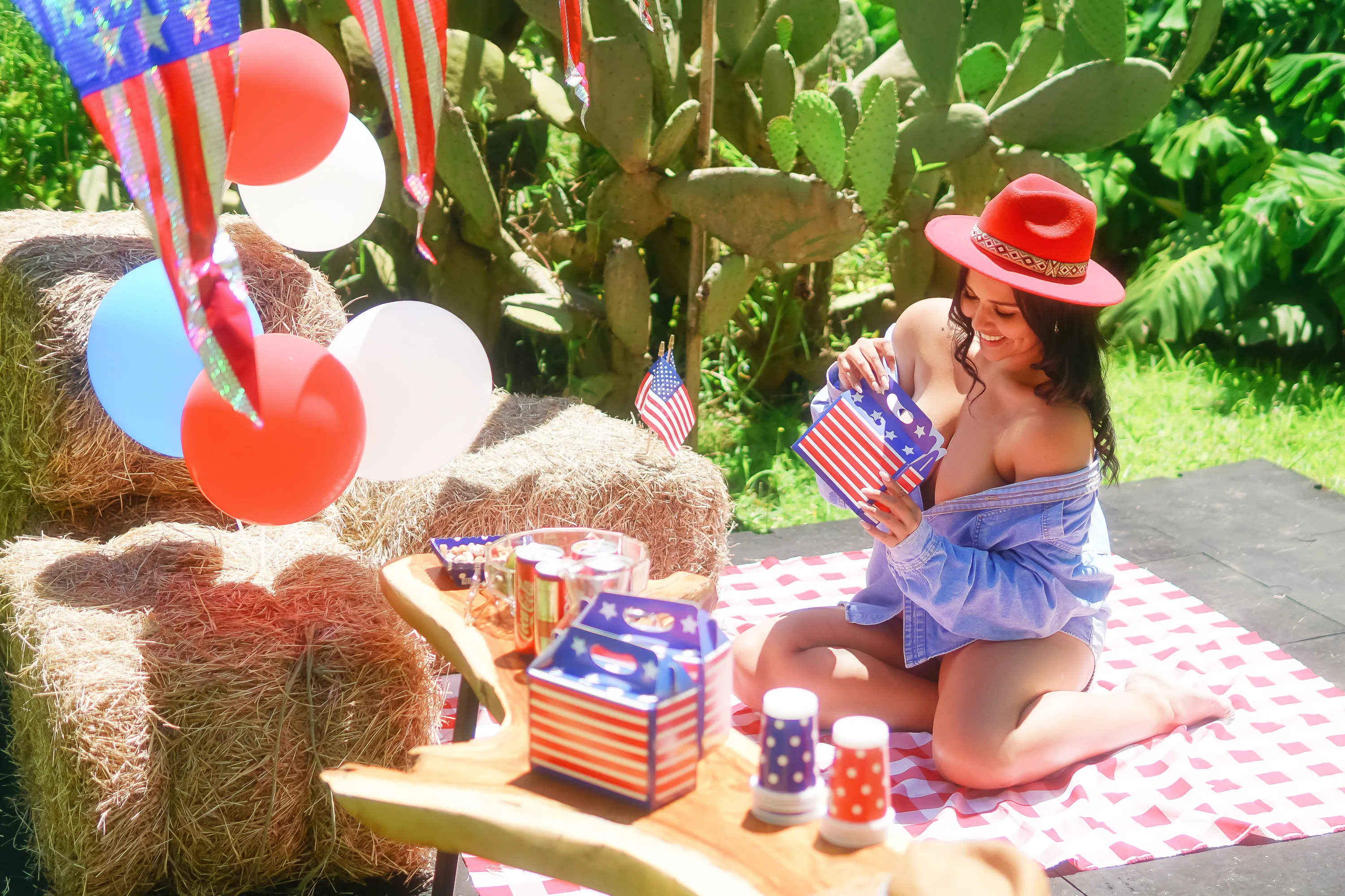 Live sex webcam photo for EmmilyKhan #7429033