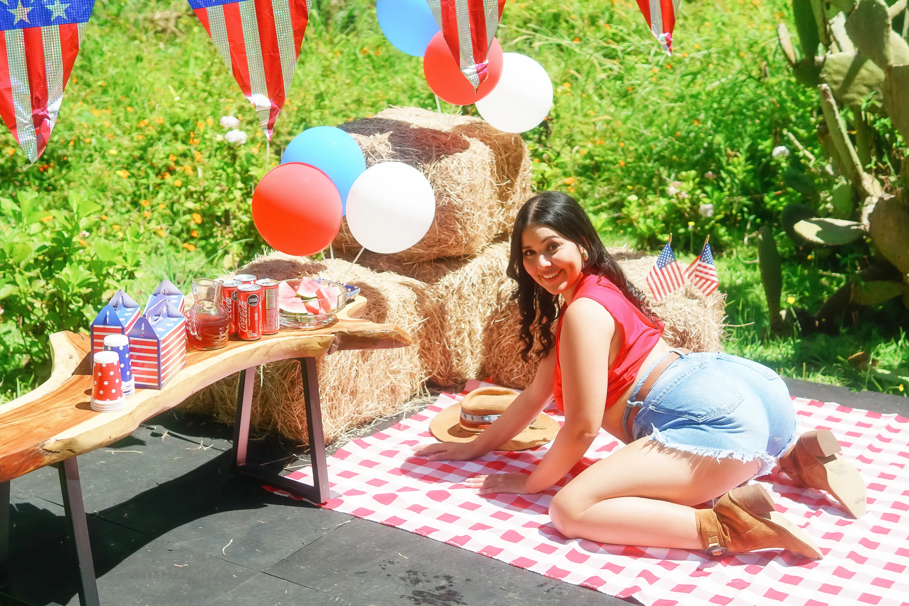 Live sex webcam photo for EmmilyKhan #7429041