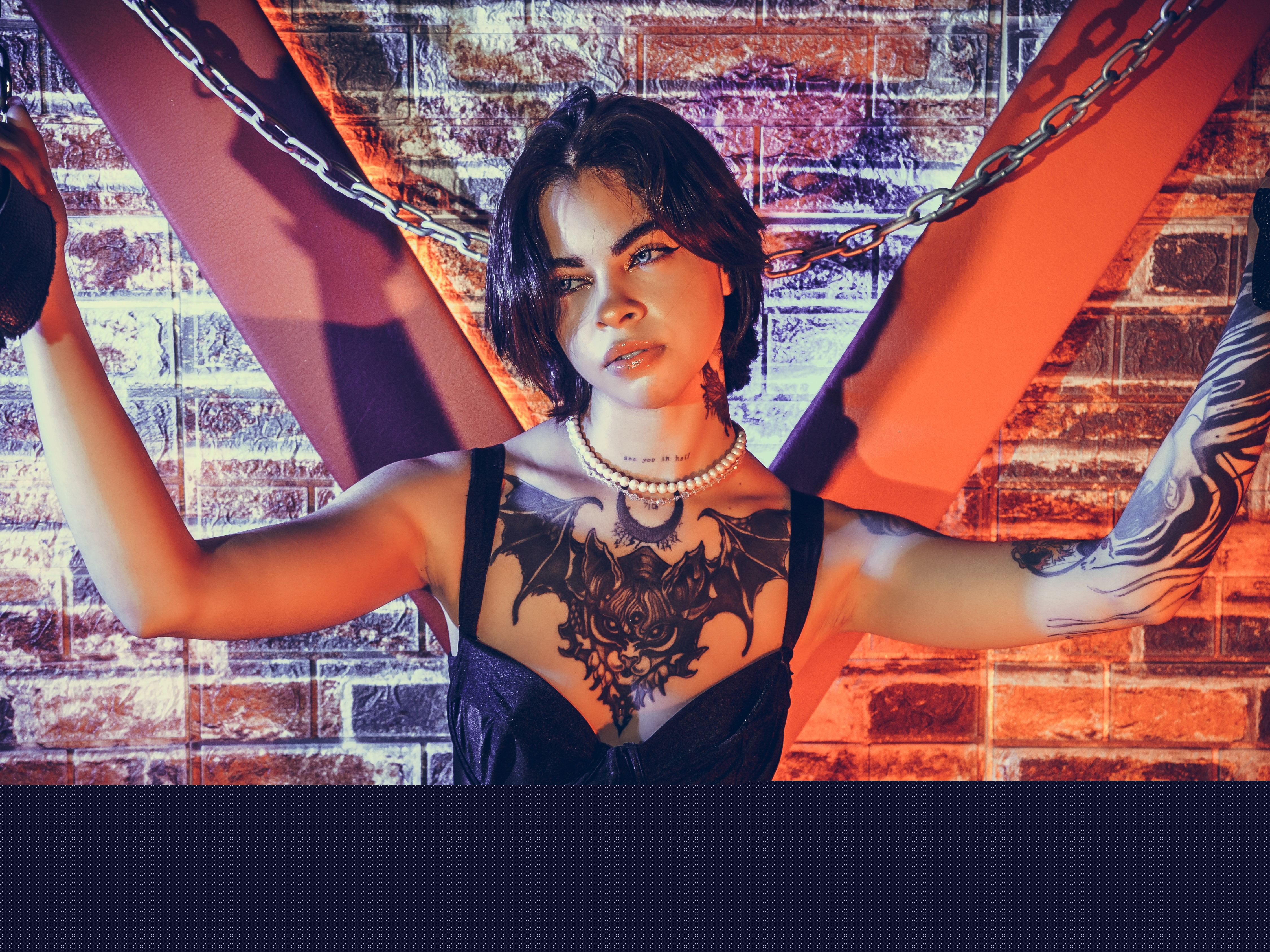 Live sex webcam photo for IamVivi #5781392