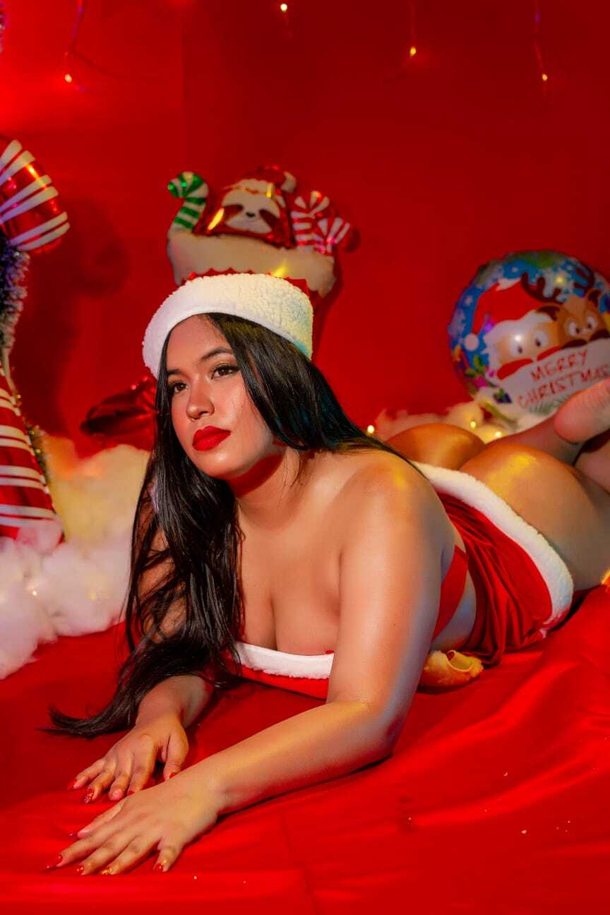 Live sex webcam photo for RossyGranger #6269579