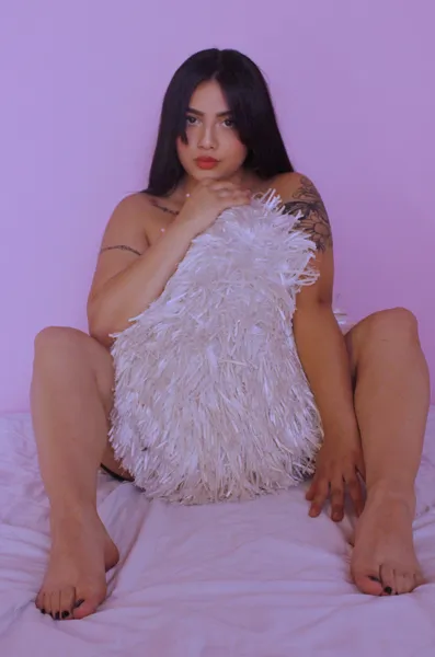 Live sex webcam photo for LiaDaltoni #5445873