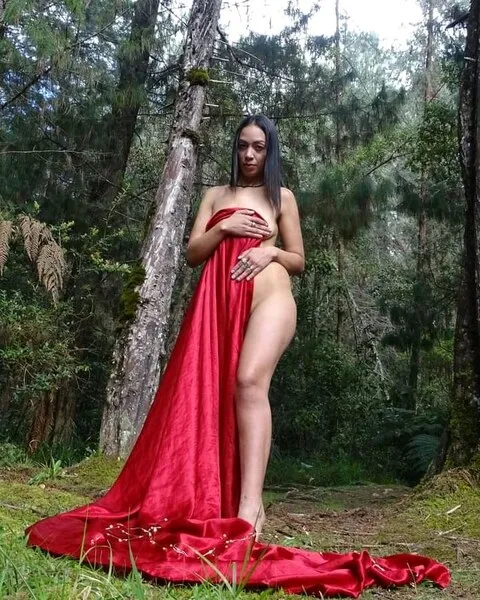 Live sex webcam photo for JessieNur #5355140