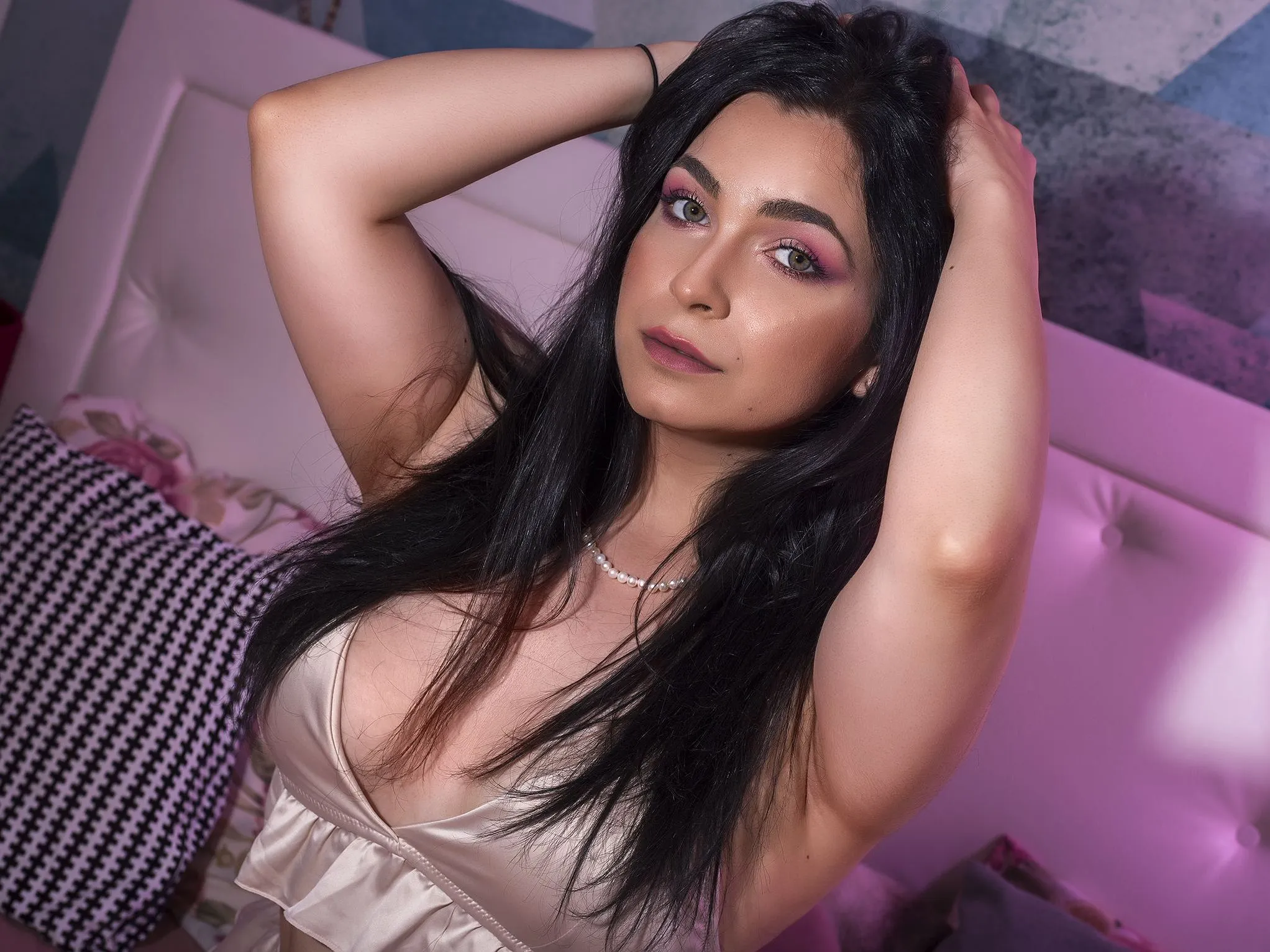 Live sex webcam photo for HarleyStorm19 #5332965