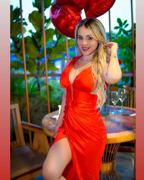 Live sex webcam photo for AbbyBlake19 #5386642