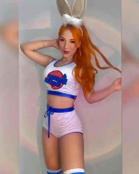 Live sex webcam photo for AbbyBlake19 #5674330