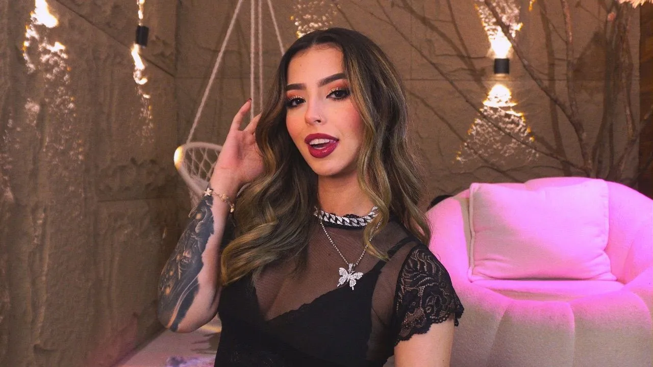 Live sex webcam photo for EmaMalkova #7798034