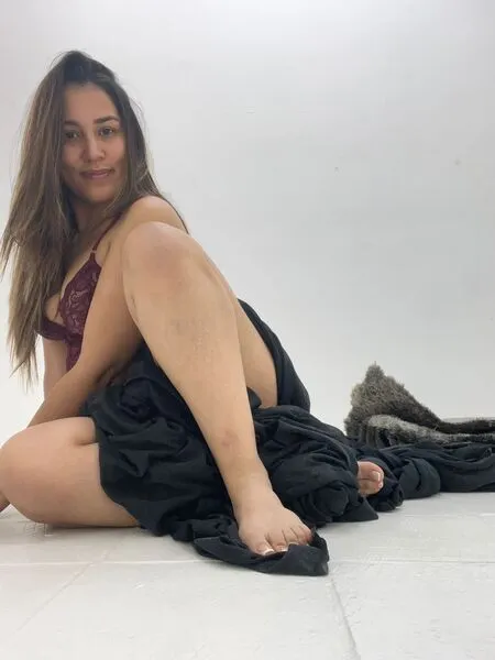 Live sex webcam photo for EmmyMorales #5462734