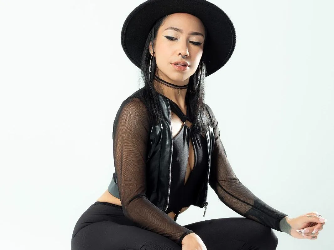 Live sex webcam photo for alicedagger #5747698