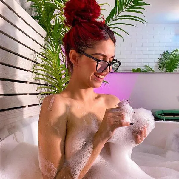 Live sex webcam photo for DrachyGallardo #5899543