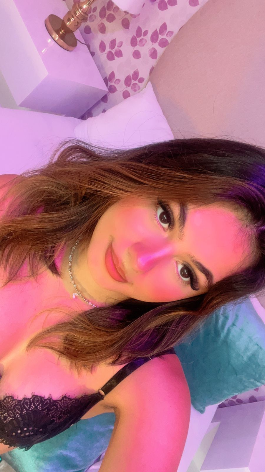 Live sex webcam photo for SusyLuv #7391461