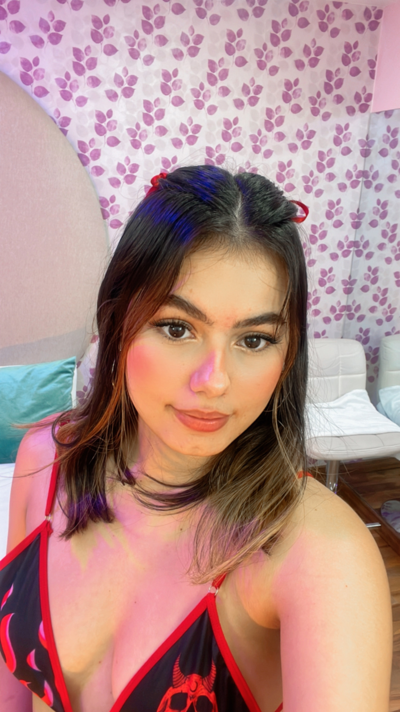 Live sex webcam photo for SusyLuv #7391465