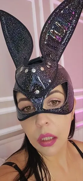 Live sex webcam photo for linavelezz #5879840