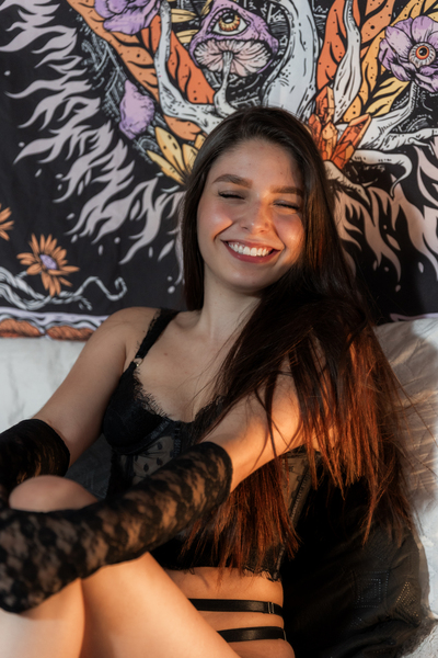 Live sex webcam photo for Estreeella19 #6323621