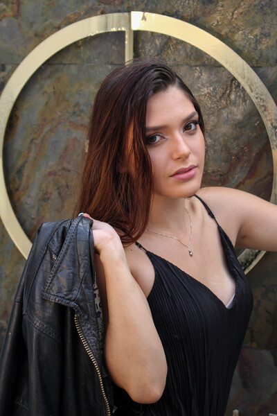 Live sex webcam photo for Estreeella19 #5906658