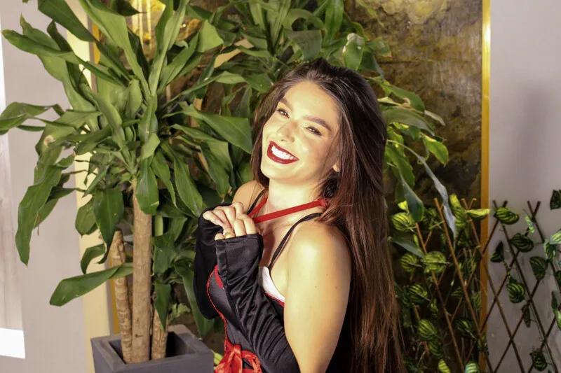 Live sex webcam photo for Estreeella19 #6128356