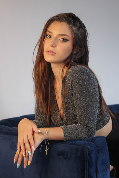 Live sex webcam photo for Estreeella19 #5885797