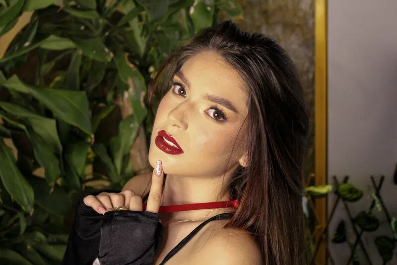 Live sex webcam photo for Estreeella19 #6128359