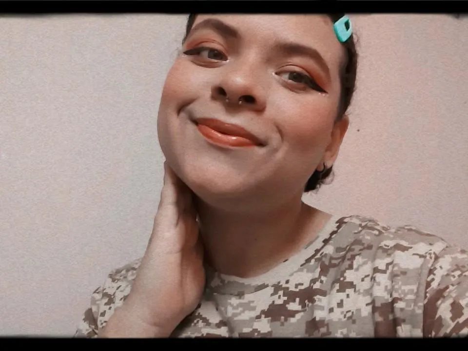 Live sex webcam photo for AnnaOficial #5335448