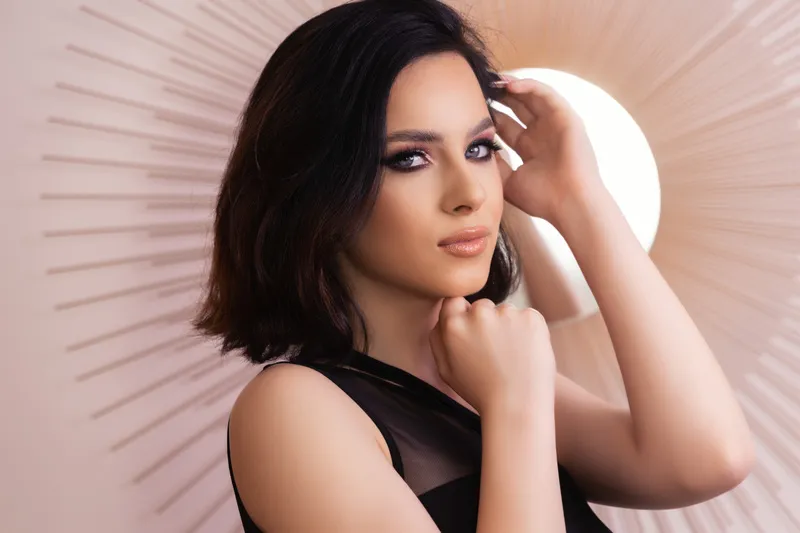 Live sex webcam photo for MoniqueHillss #5346040