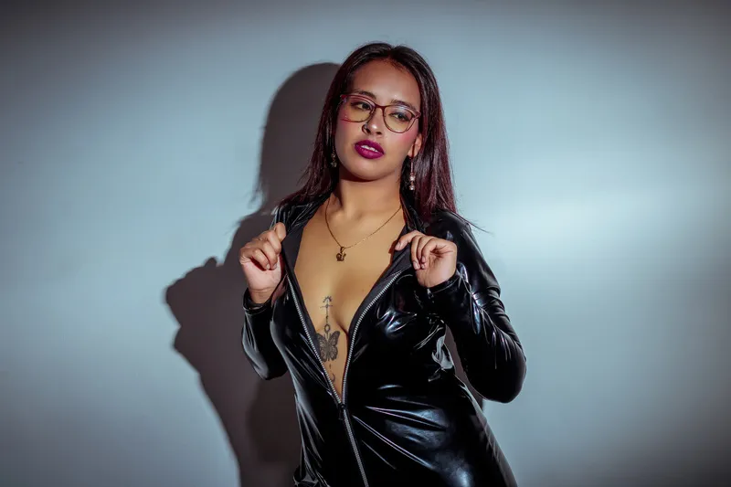 Live sex webcam photo for EmilyGautier #5408008