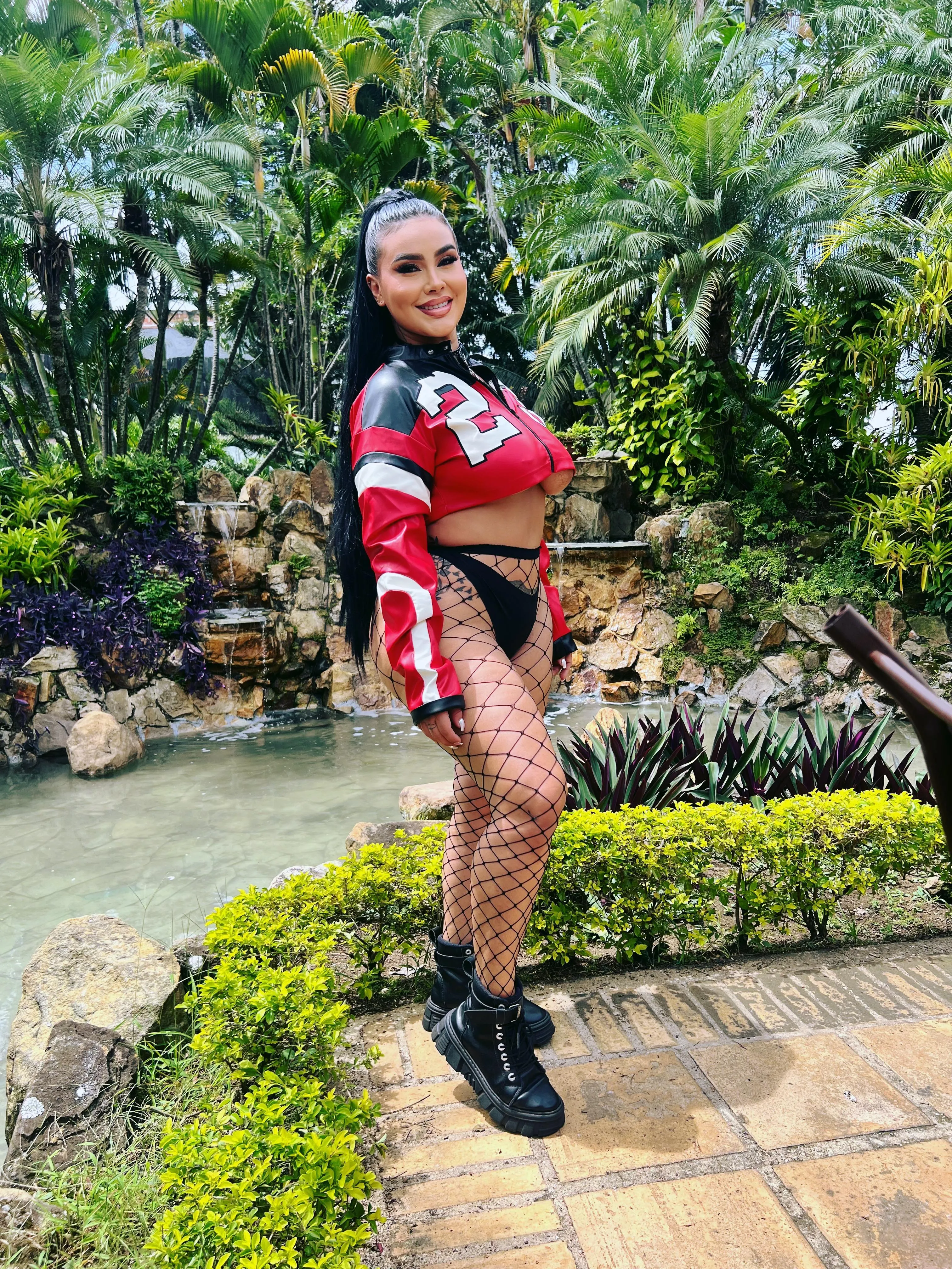 Live sex webcam photo for MelaniePalmer #7922483