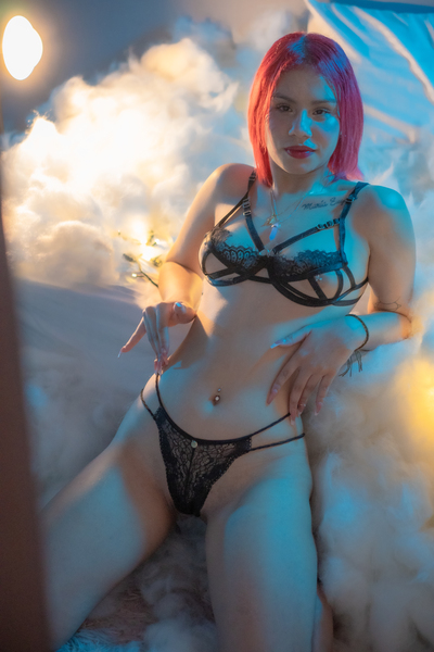 Live sex webcam photo for SusyGraay #6009742