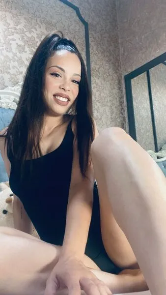 Live sex webcam photo for EllaRaven #6471168