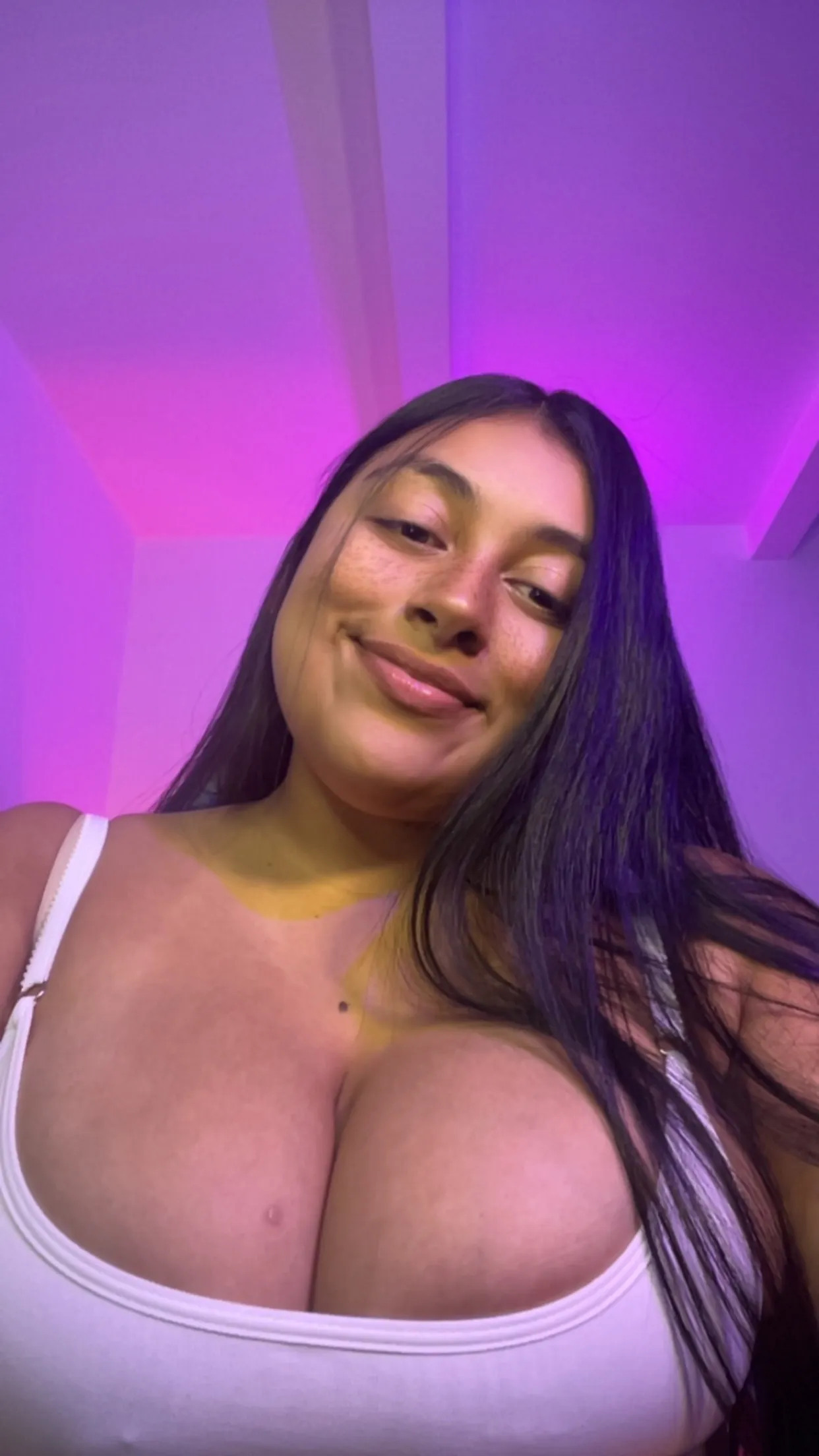 Live sex webcam photo for Sofiarodrigue #7991010