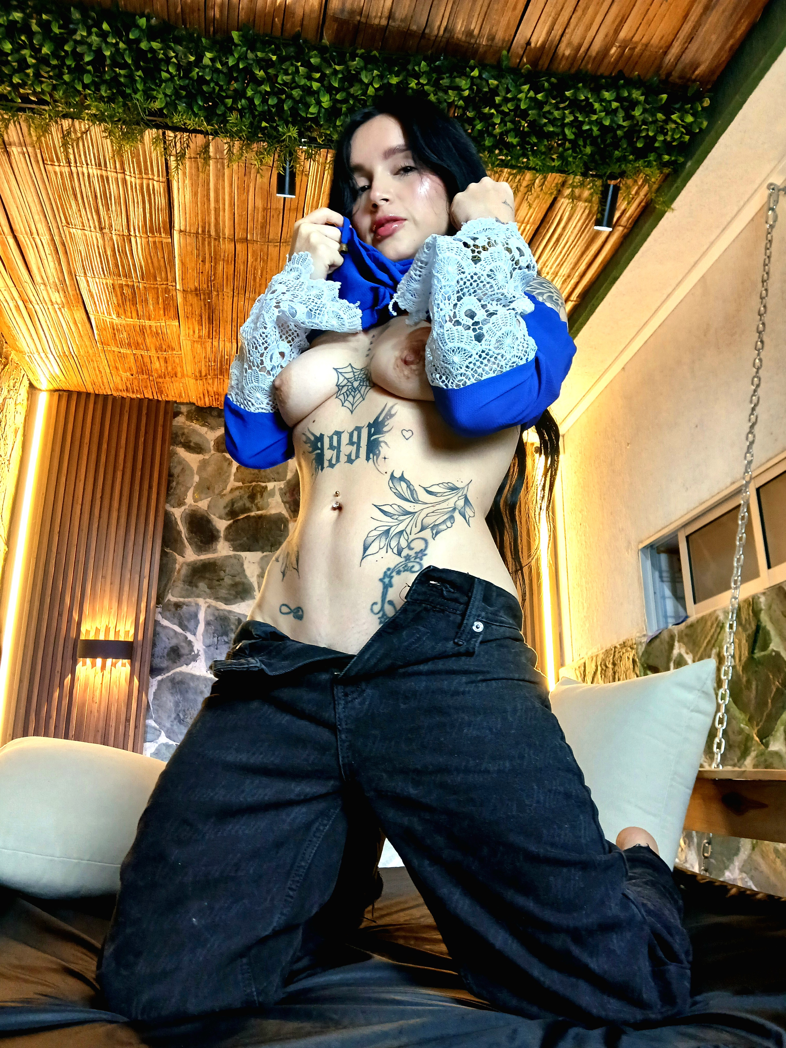 Live sex webcam photo for Sweetssinn #7951387