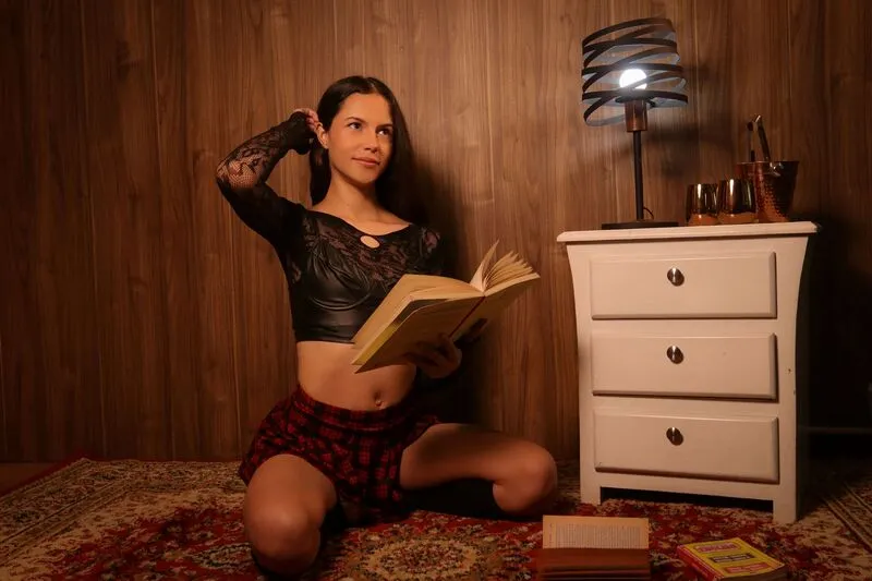 Live sex webcam photo for Lindsey18 #7912200