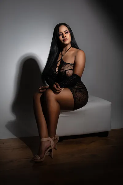 Live sex webcam photo for EmmyThomas #6092525