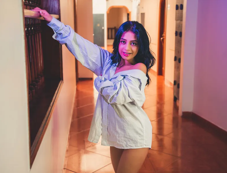 Live sex webcam photo for AuroraRicci #5353536