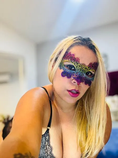 Live sex webcam photo for SophiaWaltonn #6440953