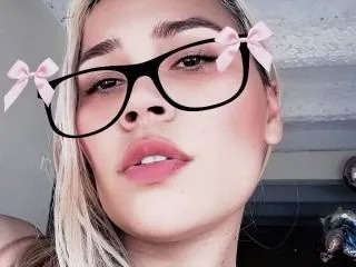 Live sex webcam photo for SophiaWaltonn #6428620