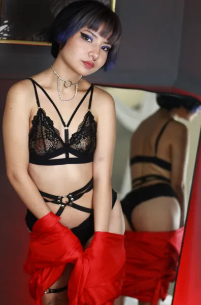 Live sex webcam photo for LexiLoove #5363056