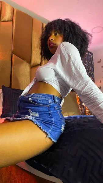 Live sex webcam photo for HannaThonpson #5430628