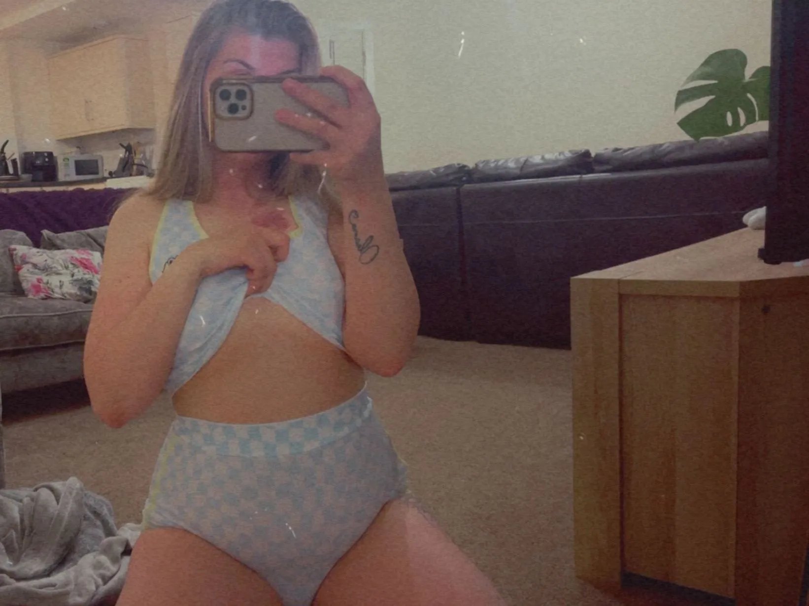 Live sex webcam photo for JlatteeFoxx #5544056