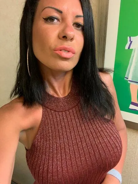 Live sex webcam photo for AshleyGLAM #5398111