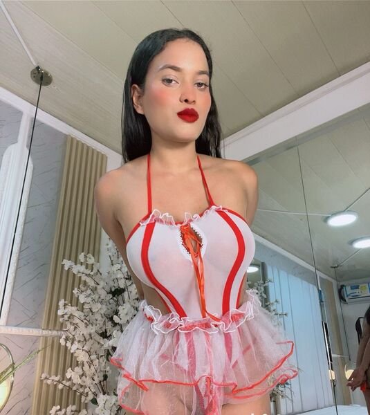 Live sex webcam photo for LiaObrion18 #7410465