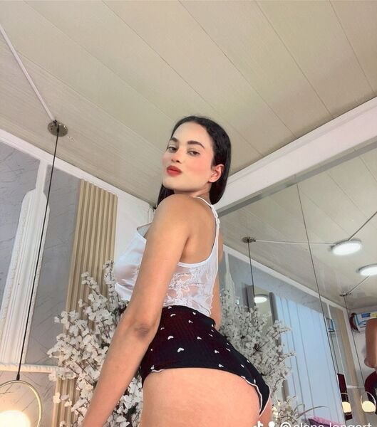 Live sex webcam photo for LiaObrion18 #7410470