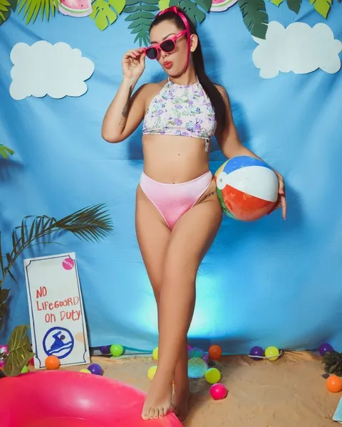 Live sex webcam photo for lilirouse18 #5494147