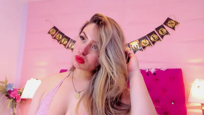 Live sex webcam photo for AlishaAdamsonn #5657684