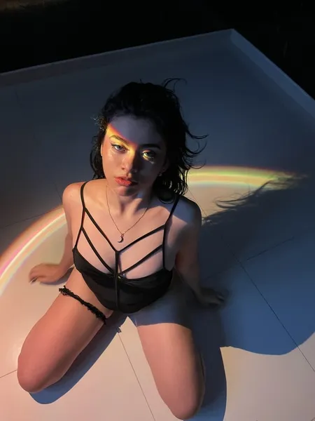 Live sex webcam photo for LIAAPALMER #5621361