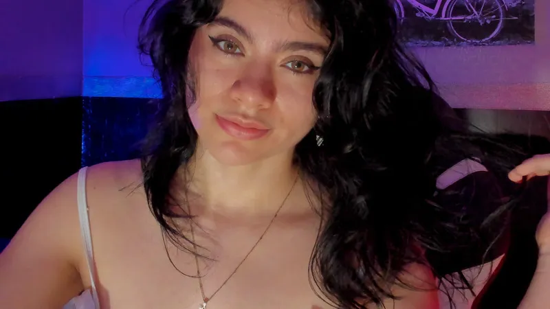 Live sex webcam photo for LIAAPALMER #5486498