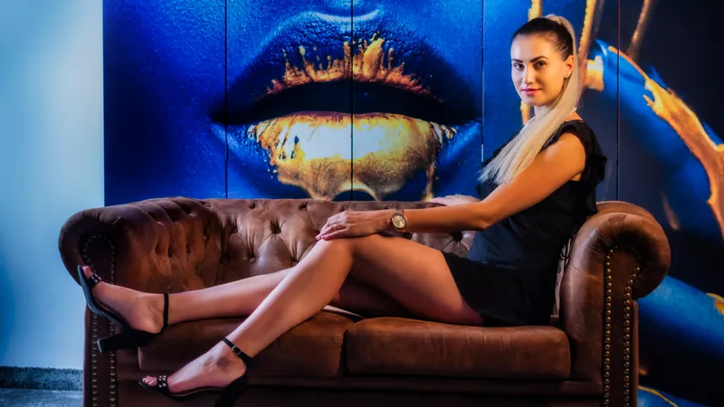 Live sex webcam photo for EmmaQuin #5385443