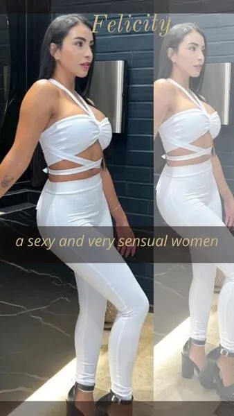 Live sex webcam photo for FelicityAdamss #5724806