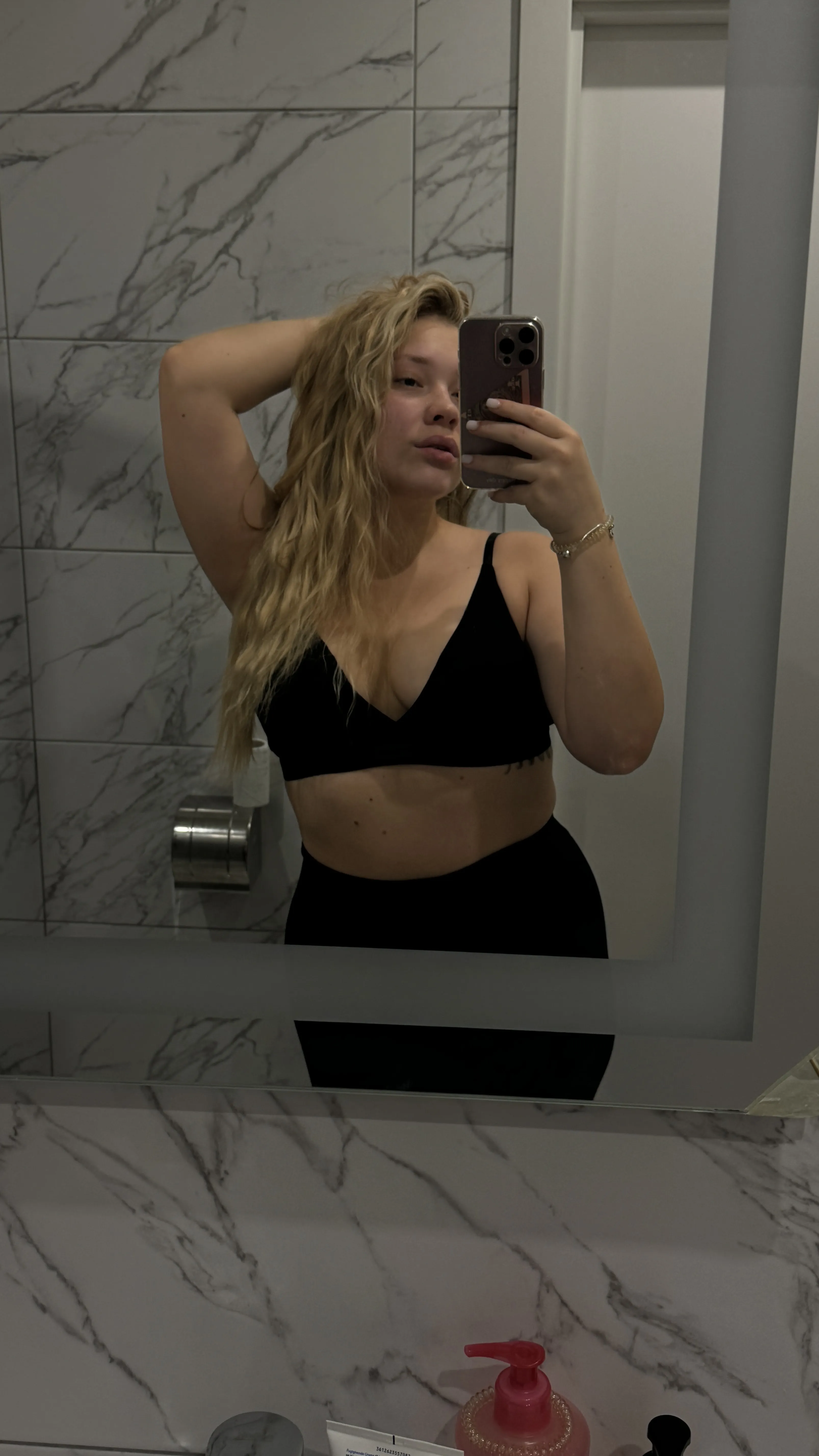 Live sex webcam photo for DianaLuna #7831858